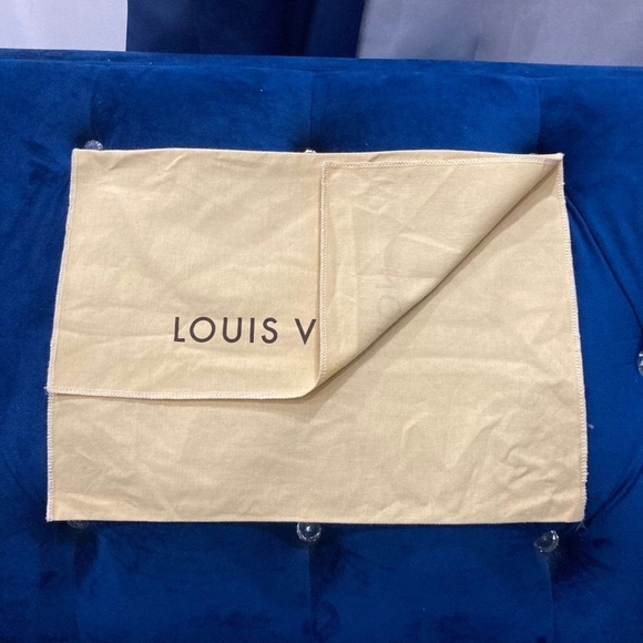 Louis Vuitton Huge Dust bag 29inch*21inch‎ - Picture 5 of 6